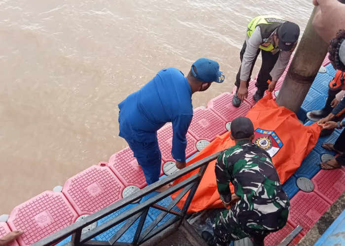 Jenazah Security DPRD yang Tenggelam di Dendang, Ditemukan Mengapung di Kualajambi, Kabupaten Tanjab Timur 