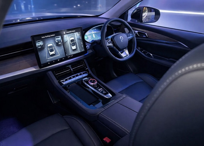 Debut Mobil Listrik Perdana Polytron, G3 Series Tampil Canggih dengan Fitur Parkir Otomatis