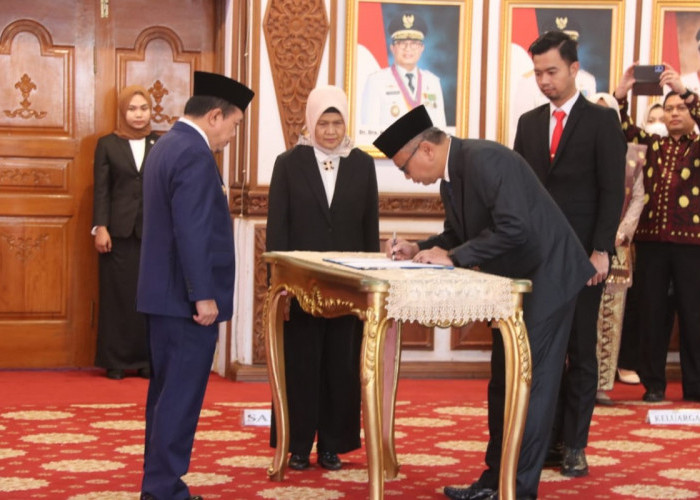 Gubernur Jambi Al Haris Lantik Khairul Suhairi jadi Direktur Utama Bank Jambi