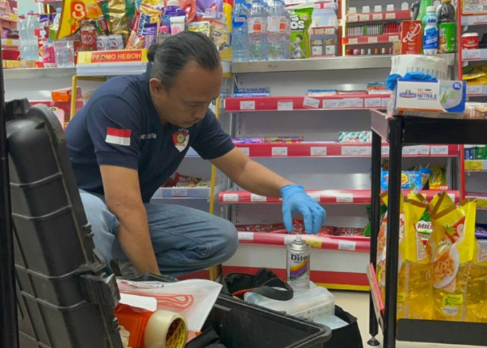 Nekat di Perumahan Elit! Maling Bobol Alfamart, CCTV Disemprot Cat dan Uang Rp20 Juta Raib
