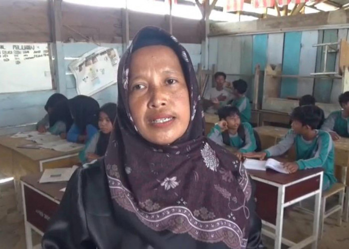  Momentum Hari Pendidikan, Masih Ada Bangunan Sekolah Berdinding Kayu Rapuh di Muaro Jambi, Kekurangan Tenaga 
