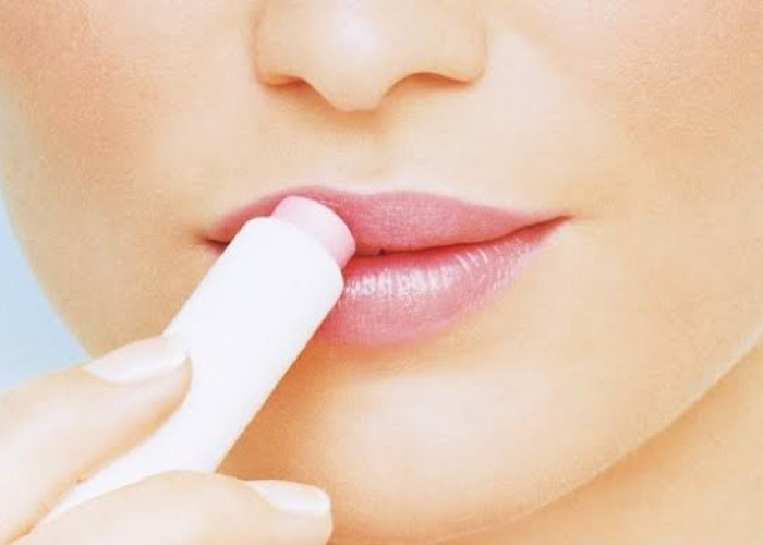 Selamat Tinggal Bibir Gelap dan Pecah Pecah, Ini Rekomendasi Lip Balm Mengandung  SPF 