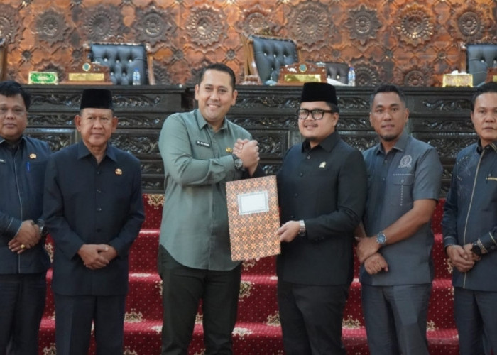 DPRD Merangin Sahkan Ranperda Pertanggungjawaban APBD 2025 Menjadi Perda