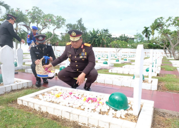 Wakapolda Jambi Pimpin Upacara Peringatan Hari Pahlawan ke-77 tahun 2022
