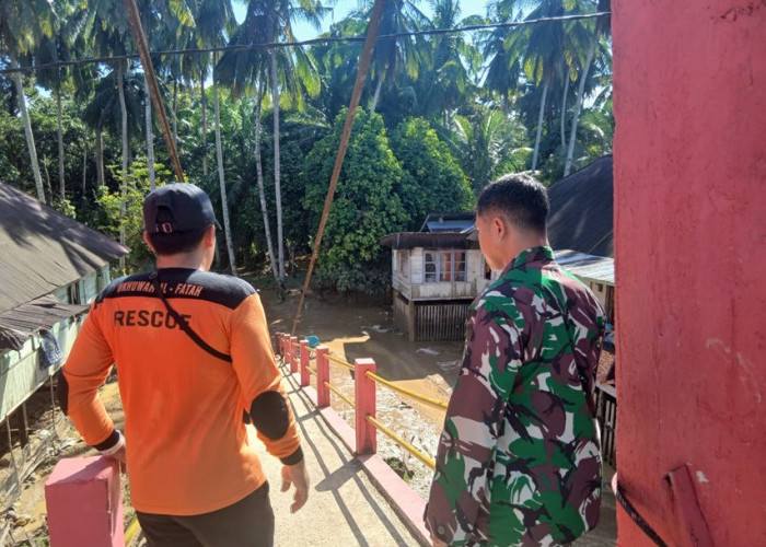 Banjir Terjang Merangin-Sarolangun, 60 Rumah Terendam! TNI Turun Tangan, Evakuasi Warga Berlangsung Dramatis