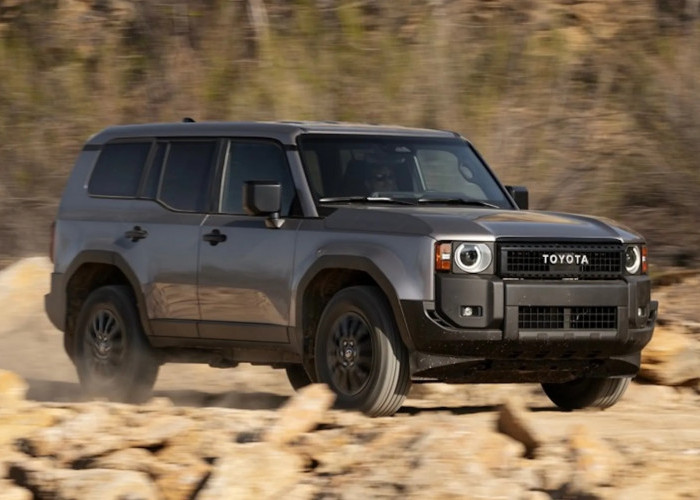Interior Sultan, Tenaga Gahar: Toyota Land Cruiser 2027 Kukuhkan Dominasi di Segmen SUV Tangguh