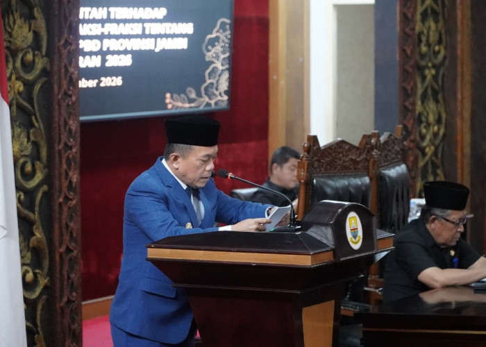 Al Haris Sampaikan Tanggapan Pemerintah, Atas Pandangan Umum Fraksi terhadap Rancangan Perubahan APBD Provinsi