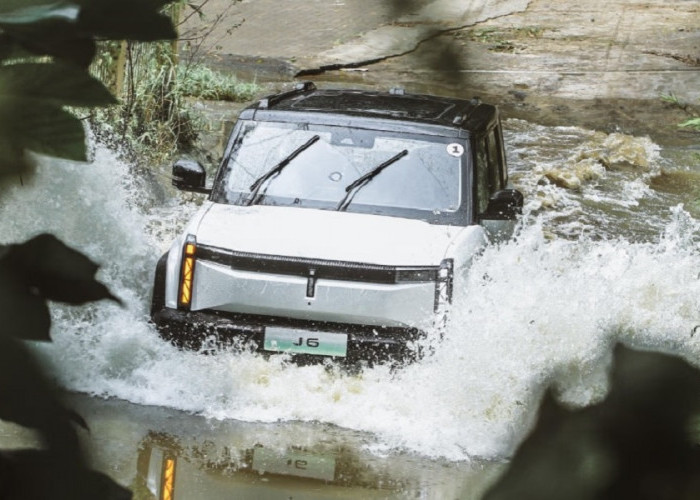 Fitur Water Wading Bikin Chery J6 Series Tangguh Saat Terjang Genangan