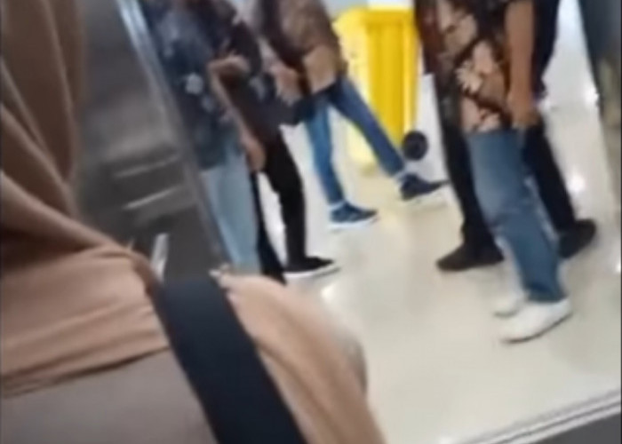 Viral, Video Mahasiswi UIN STS Jambi Diduga Jadi Korban Bully di Dalam Lift