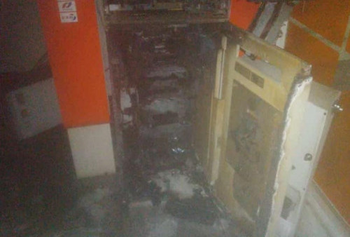 Sempat Dikira Terbakar, Mesin ATM BNI di Pasar Atas Bangko Dibobol Maling