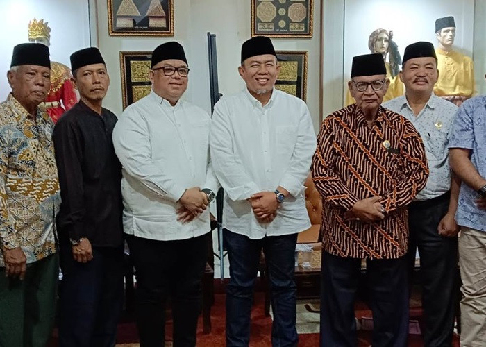 H Abdul Rahman - H Andi Muhammad Guntur Muchtar Sampaikan Visi Misi ke LAM Kota Jambi