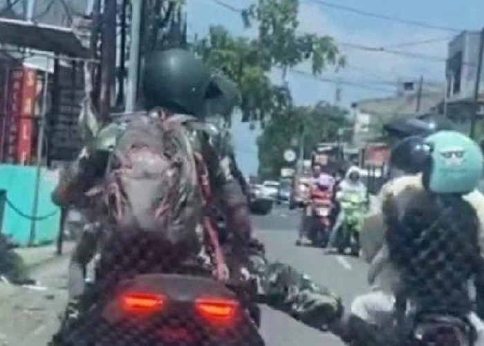 Viral Oknum TNI Tendang Motor Ibu-ibu, Langsung Ditangkap dan Ditahan, Kapuspen Minta Maaf
