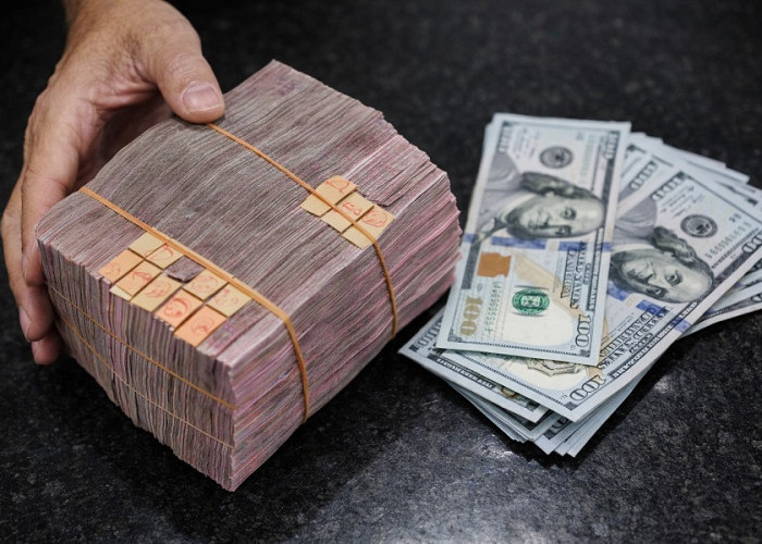 Rupiah Melemah ke Rp16.872 per Dolar AS, Efek Perang Timur Tengah?