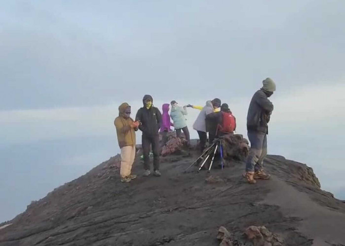 Berbahaya untuk Pendakian, Wisatawan Asing Asal Malaysia Malah Lakukan Pendakian Ilegal di Gunung Kerinci