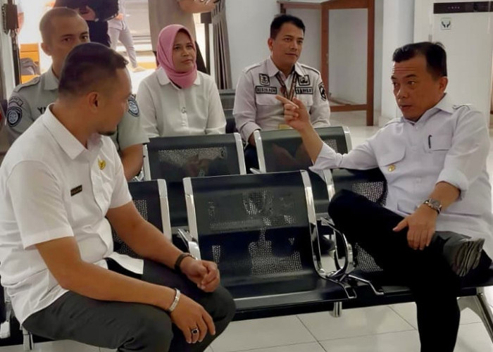 Gubernur Jambi Tinjau Samsat Tebo, Tekankan Pelayanan Nyaman, Inovasi Pajak, dan Integritas Petugas