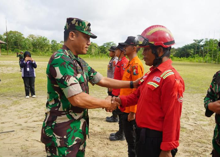 Buka Latihan dan Pembentukan TRC Satgas Karhutla Provinsi Jambi 2023, Ini Pesan Kasrem 042/Gapu 