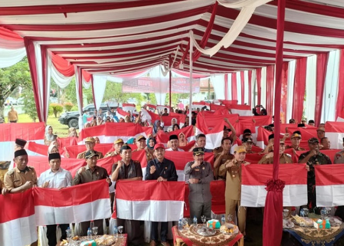 Edaran Mendagri Tito Karnavian, Jambi Launching Gerakan Pembagian 10.000 Bendera Merah Putih di Sarolangun
