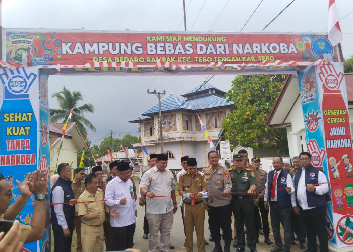 Pj Bupati Tebo Aspan Launching Kampung Bebas Narkoba di Desa Bedaro Rampak