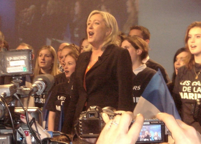 Cari Masalah, Politisi Marine Le Pen Minta Seluruh Masjid di Prancis Ditutup
