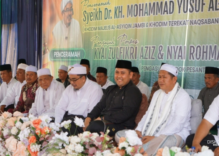 Saat Hadiri Haul KH Abdul Aziz, Bupati Merangin M. Syukur Kenang Kisah Emosional Bersama Almarhum