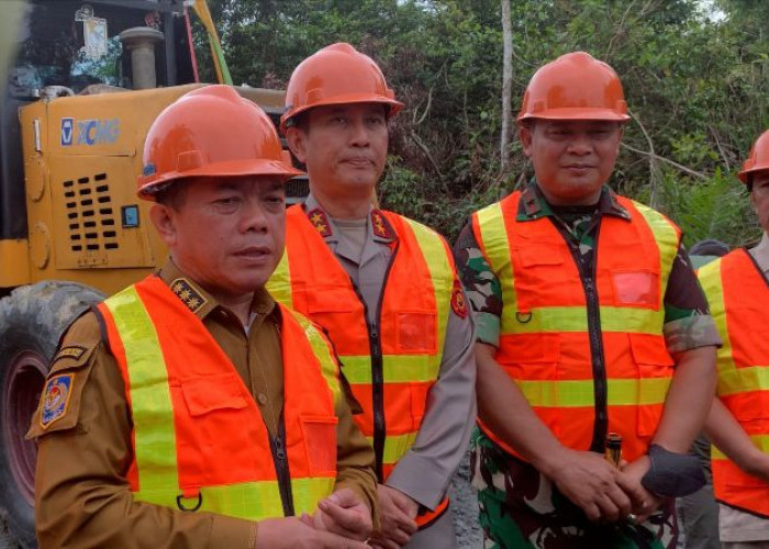 Disorot Dewan, Gubernur Jambi Al Haris Tegaskan Jalan Simpang Karmeo-Kilangan Bukan Jalan Khusus Batu Bara 