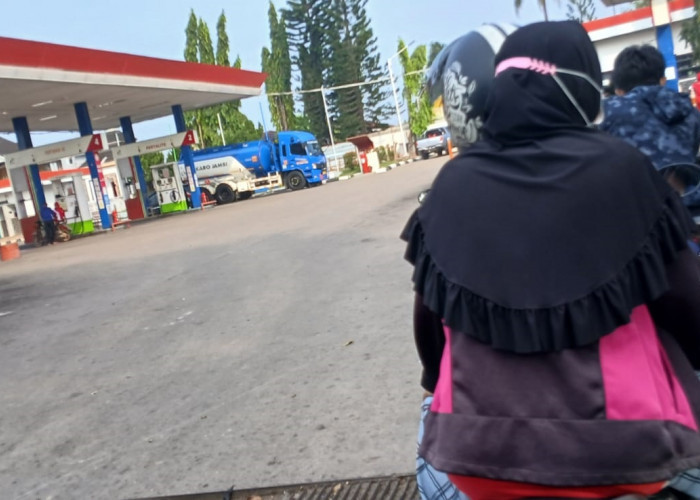 Antrean Pertalite Mengular di SPBU Jambi, Pertamina: Konsumsi Meningkat, Distribusi Dioptimalkan