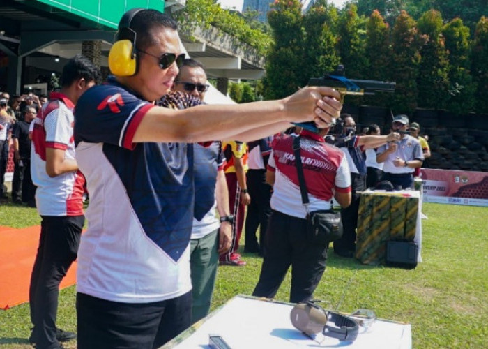 Kejuaraan Menembak Kapolri Cup 2023, Bamsoet Raih Juara Dua Eksebisi Tembak Pistol Eksekutif Duel Plat