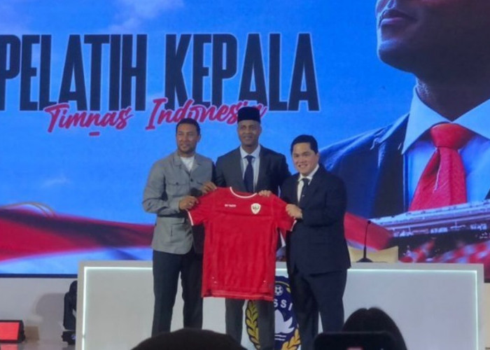 Ini Cara Patrick Kluivert Memenangkan Hati Fans Indonesia