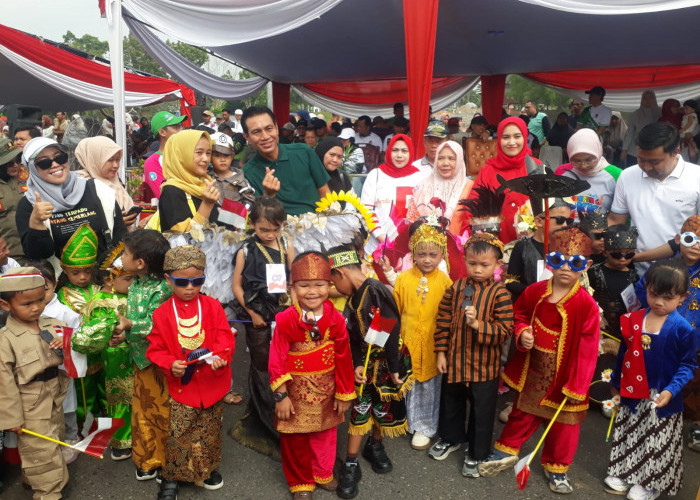  Pawai Pembangunan HUT ke-81 RI di Batang Hari Berlangsung Meriah 
