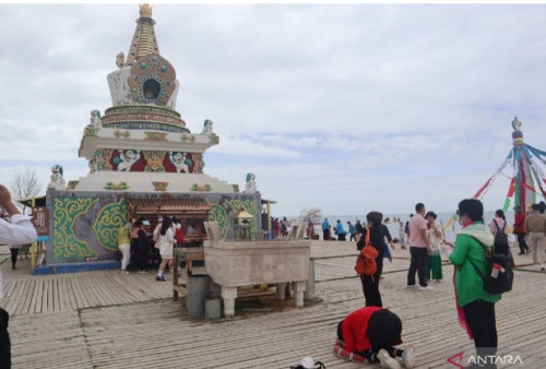 Ribuan Turis China Telantar di Pulau Wisata,Ini Penyebabnya