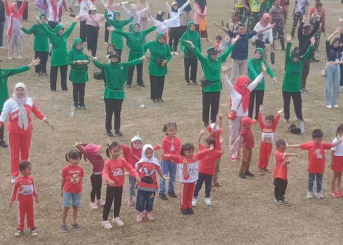 Keseruan Anak TK dan PAUD Ramaikan Jalan Sehat dan Senam Santai Kodim 0415/Jambi dengan Pemdes Suka Maju