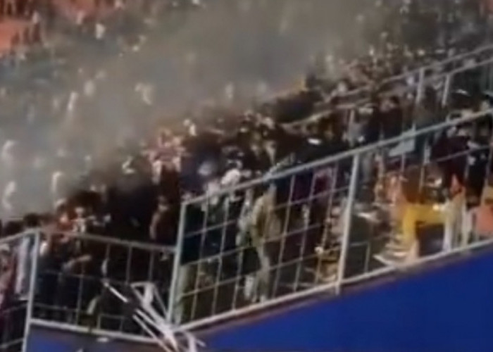 Arema FC Sampaikan Permohonan Maaf atas Kerusuhan di Stadion Kanjuruhan