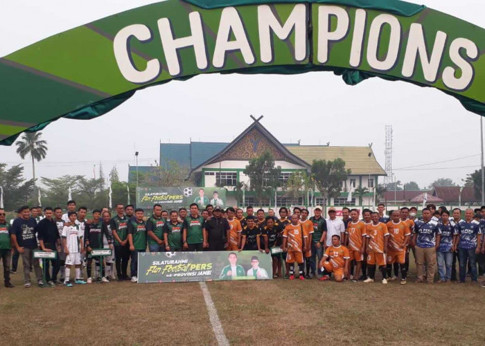 Fun Football Pers Se-Provinsi Jambi Resmi Dibuka Bupati Fadhil Arief, Pererat Silaturahmi Insan Pers