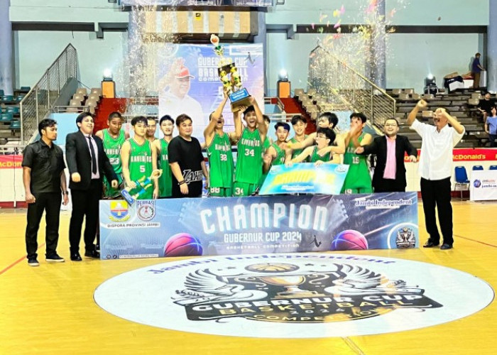 Tim Putra SMA Xaverius 1 Kota Jambi Rebut Tahta Gubernur Cup Basketball 2024