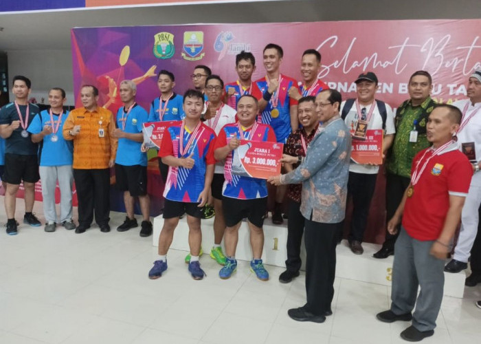 Meriahkan HUT Jambi Ke-67, DPRD Jambi Sukses Gelar Kejuaraan Bulu Tangkis Antar OPD 