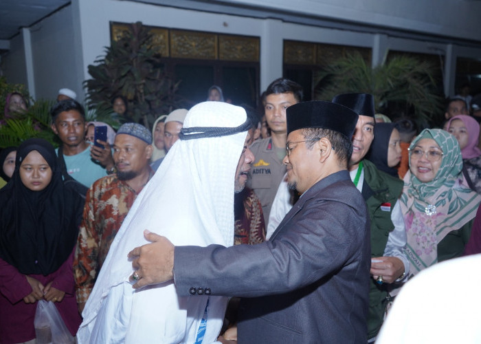 Fasha-Maulana Sambut Kepulangan Jemaah Haji Kota Jambi