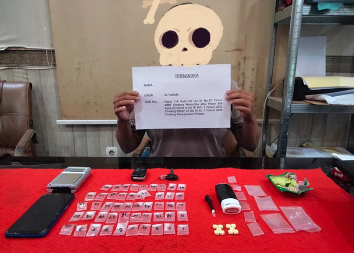 Penggerebekan di Kos Kota Jambi Berujung Temuan 51 Paket Sabu dan 10 Inek, Pria Usia 30 Tahun Diciduk