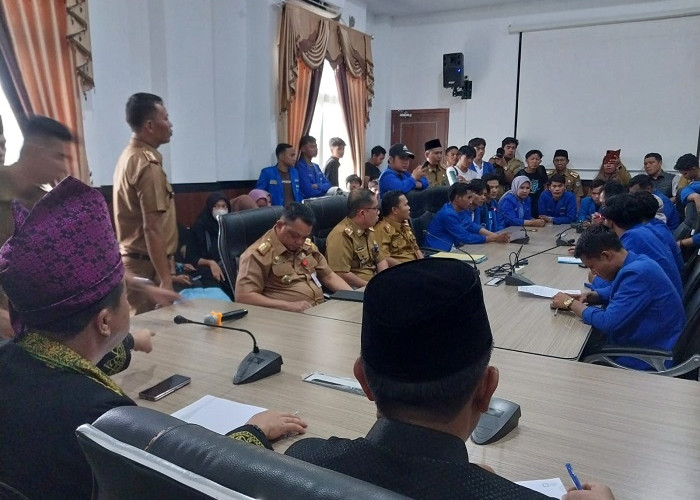 Didemo Mahasiswa di Hari Pertama Kerja, Ini Tanggapan Pj Bupati Merangin Mukti