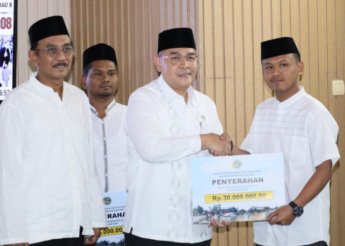 Berbagi di Bulan Suci Ramadan, Kementerian ATR/BPN Salurkan Bantuan untuk Pegawai Terdampak Bencana di Aceh