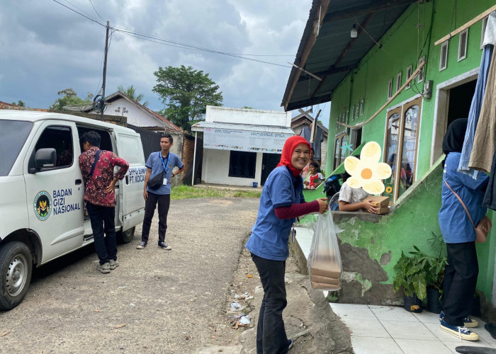 SPPG Simpang 3 Sipin Gelar Aksi Sosial, Berbagi Kebahagiaan ke Masyarakat