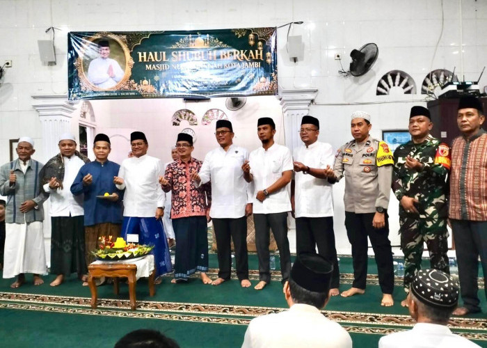 Beri Apresiasi, Wali Kota Jambi Maulana Hadiri Haul Satu Tahun Subuh Berkah di Masjid Nurul Jannah