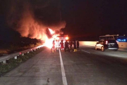 Bus PO Rosalia Indah Terbakar di Tol Pemalang-Pejagan, 30 Penumpang Selamat