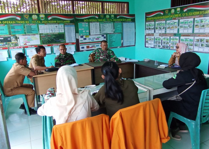 Sukseskan HUT ke-79 RI, Satgas TMMD ke 121 Kodim 0415/Jambi  Bersama Warga dan Mahasiswa Rapat 