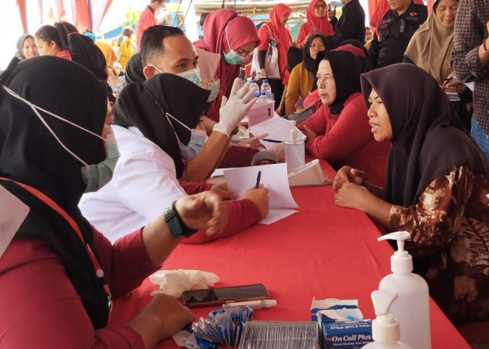 3 Hari, Masyarakat Kota Jambi Bisa Dapatkan Pengobatan Gratis di RS Apung Laksamana Malahayati PDI Perjuangan 