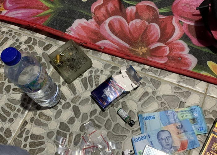 Viral Ada Sarang Narkoba di Teluk Kenali, Satresnarkoba Polresta Jambi Gerebek Rumah, Ada Sabu dan Timbangan