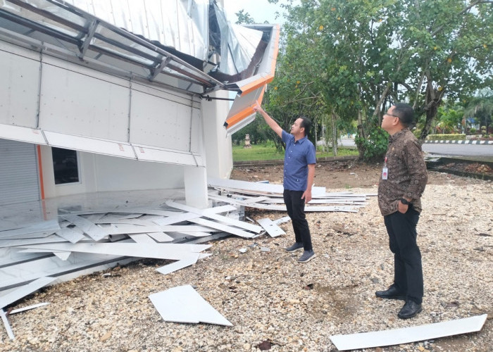 Atap Gedung Mall Pelayanan Publik Muaro Jambi Roboh, Kontraktor, Konsultan dan Pengawas Jadi Sorotan