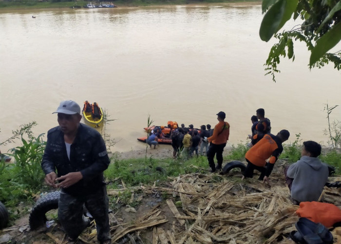Tim SAR Temukan Warga Danau Teluk yang Tenggelam di Penyengat Olak Muaro Jambi