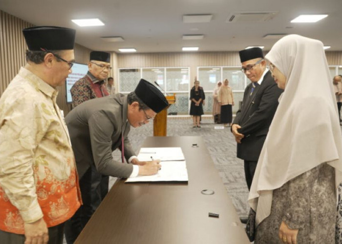 Rektor UNJA Lantik 4 Pejabat Baru, Dorong Akselerasi dan Kolaborasi Kampus