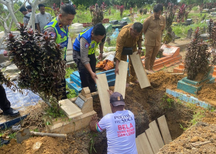 Jadi Korban Laka di Simpang Rimbo: Tanpa Identitas, Pria Ini Akhirnya Dimakamkan di TPU Putri Ayu