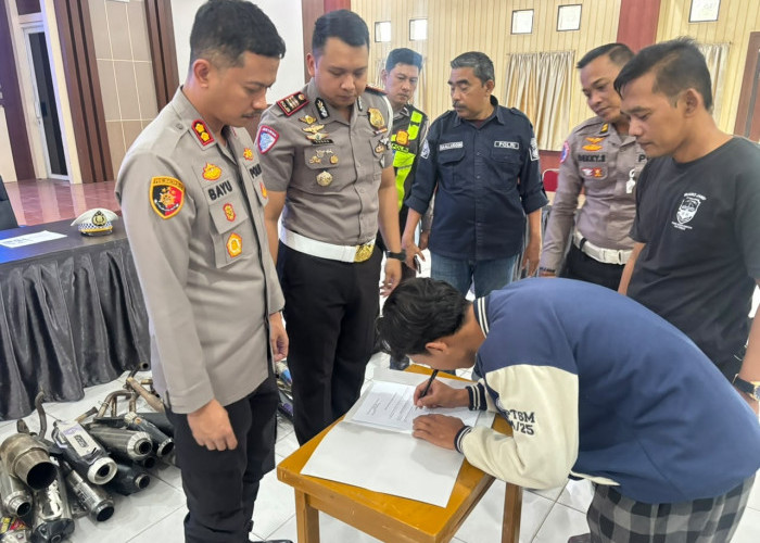 Tegas! Polres Muaro Jambi Panggil 50 Pelanggar Knalpot Brong Bersama Orang Tuanya